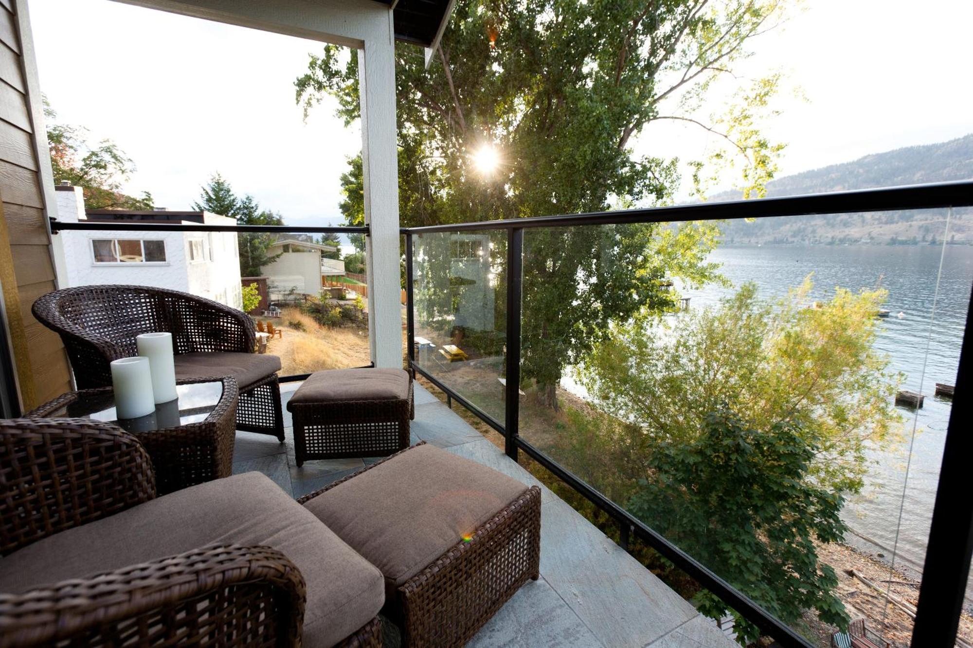 Okeefes Landing Bed & Breakfast Vernon Exterior photo
